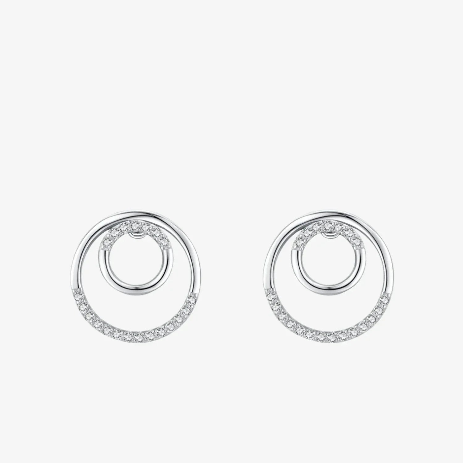 Puces d'oreilles scintillantes en forme de cercle