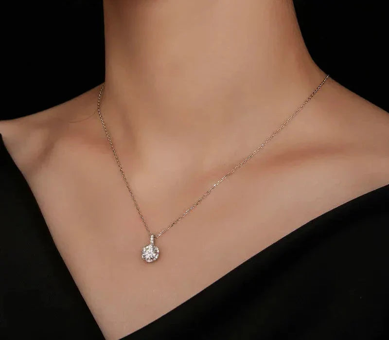 Collier Auréole en Moissanite Étincelante